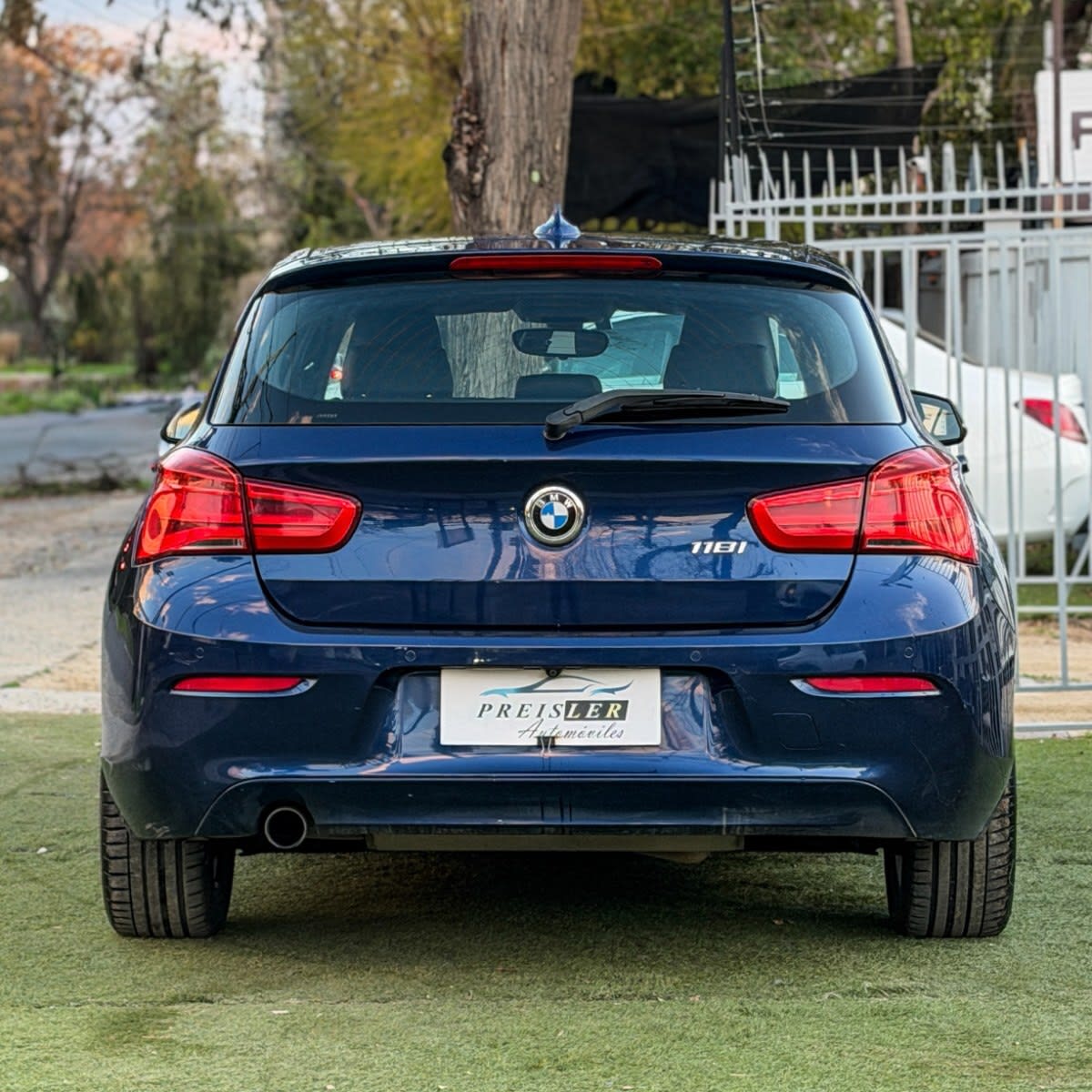 2017 BMW 118 1.5 Azul - Miniatura 5