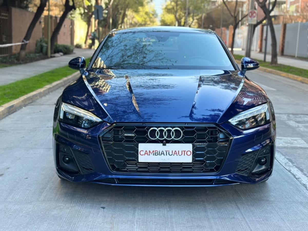 2025 Audi A5 COUPE - Miniatura 2