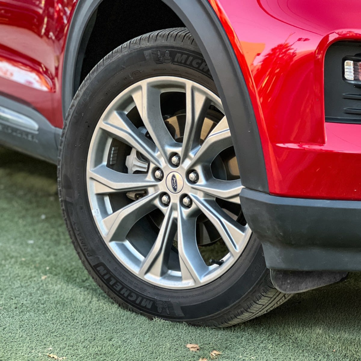2025 Ford EXPLORER XLT Rojo - Miniatura 9