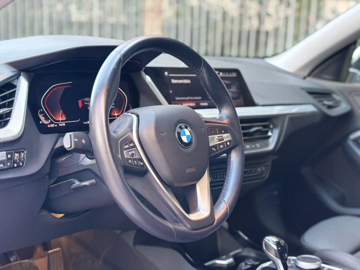 2022 BMW 220 2.0 - Miniatura 10