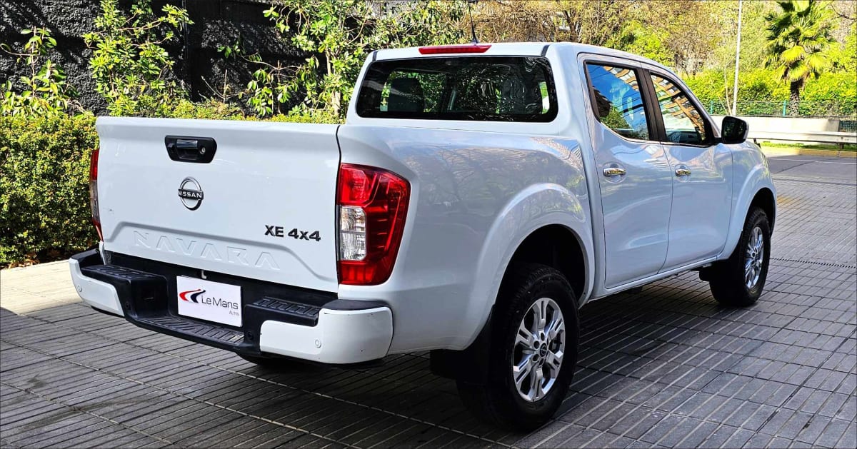 2024 Nissan Navara XE Blanco - Miniatura 6