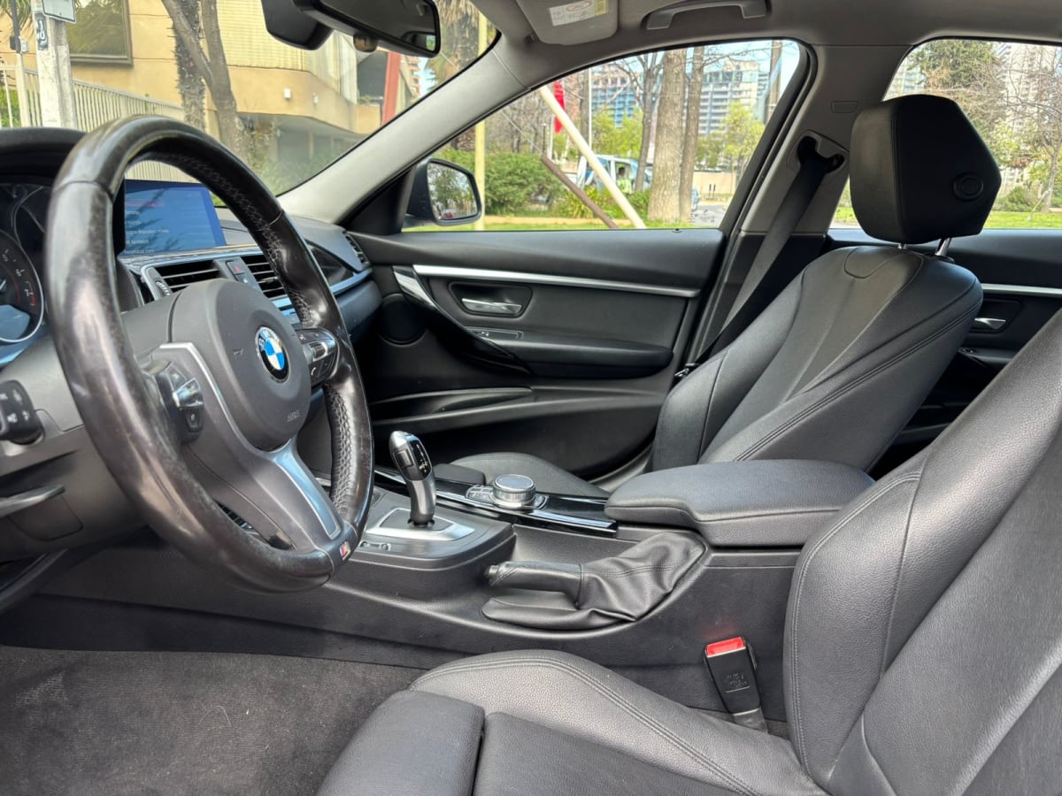 2019 BMW 318 1.5 - Miniatura 10