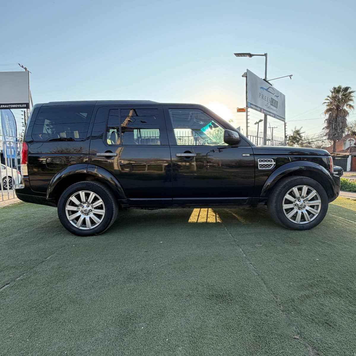 2014 Land Rover DISCOVERY 4 Negro - Miniatura 8