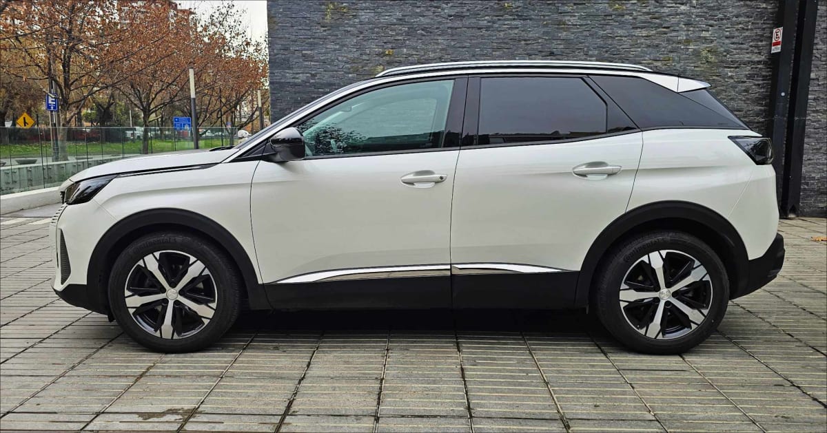 2021 Peugeot 3008 Allure Blanco - Miniatura 3