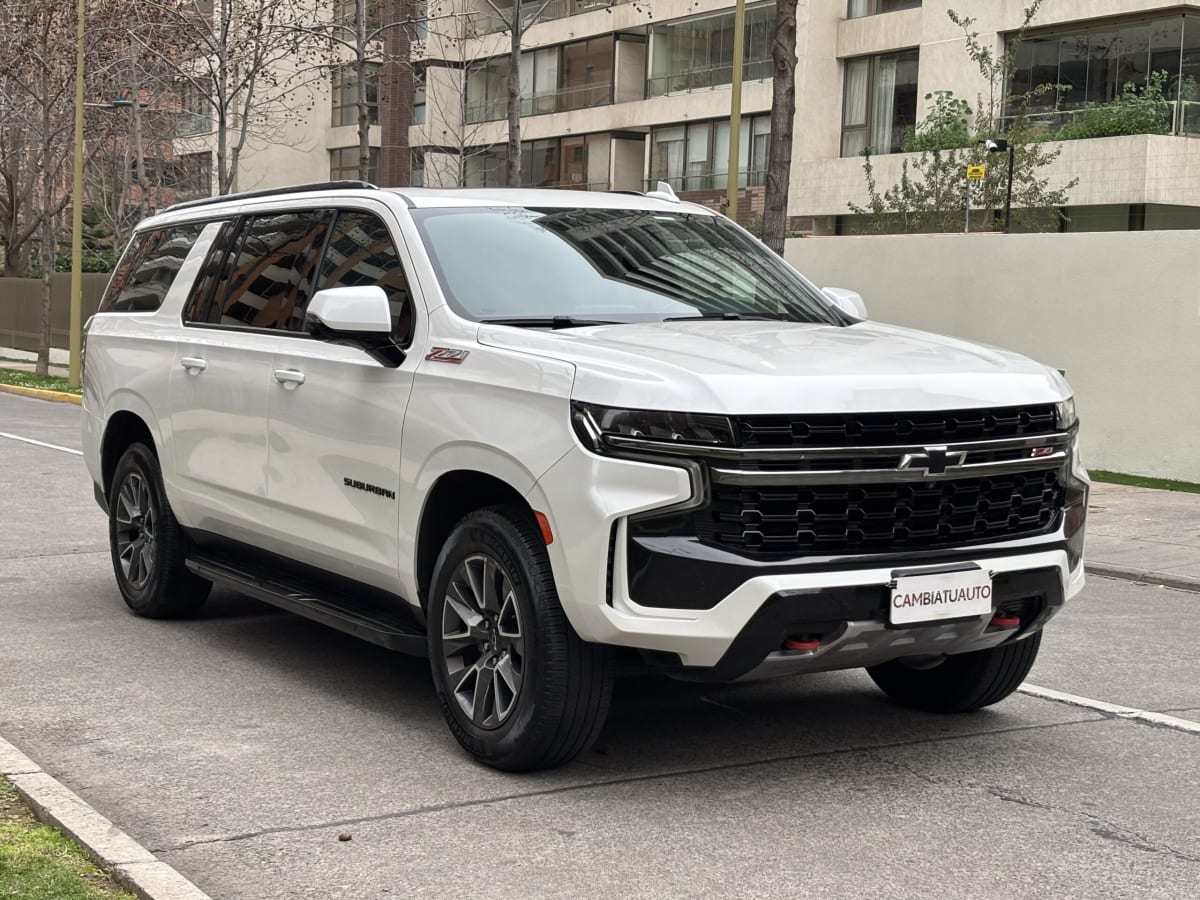 2021 CHEVROLET SUBURBAN 5.3 - Miniatura 3