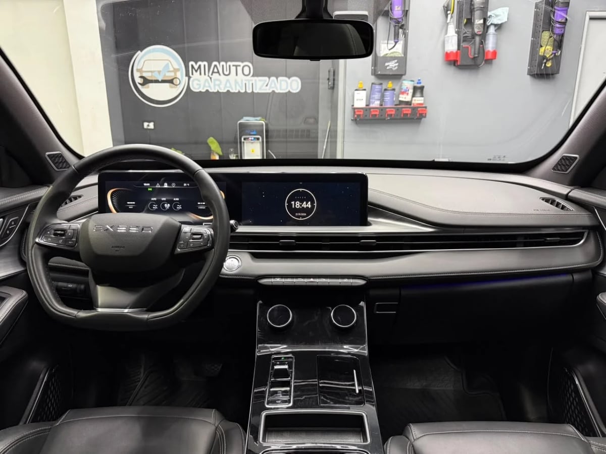 2024 Exeed Lx 1.5T Gris - Miniatura 8