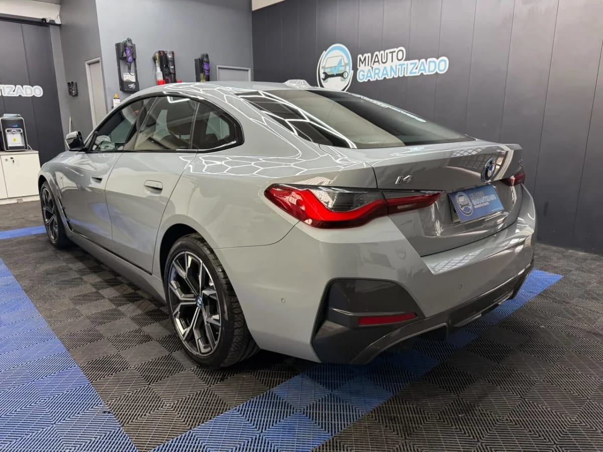 2023 BMW I4 ELECTRICO Gris - Miniatura 2