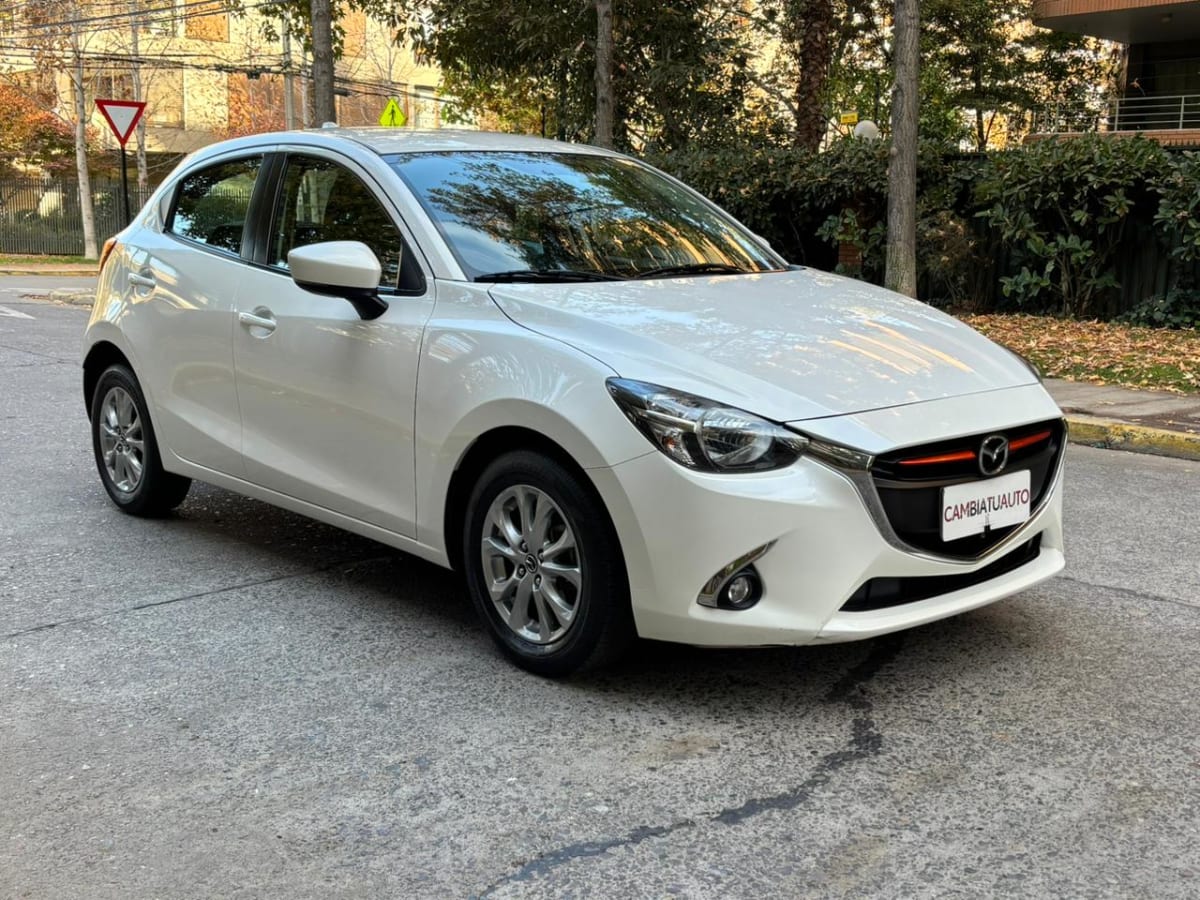 2020 Mazda 2 SPORT - Miniatura 3