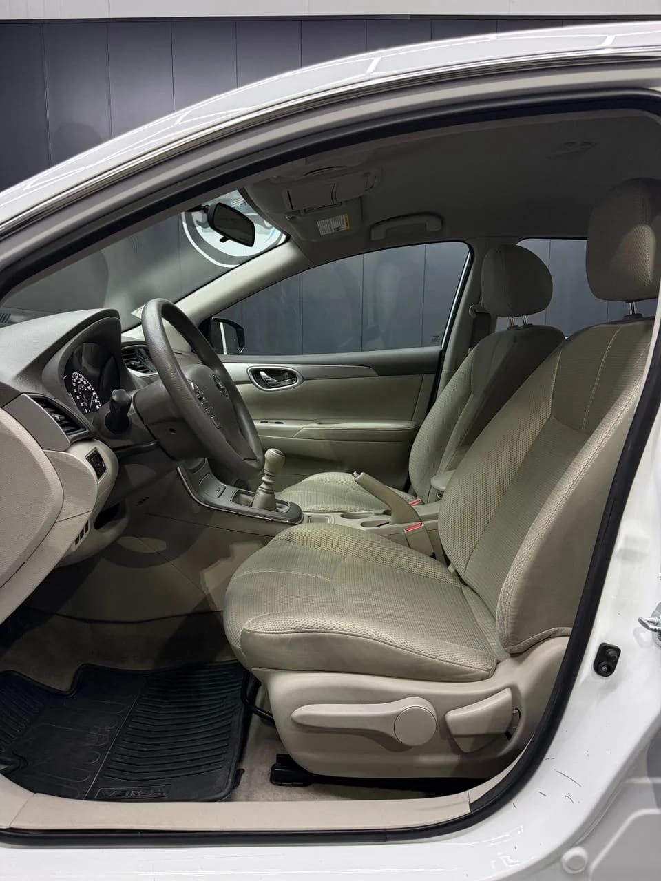 2015 Nissan Sentra 1.8 Blanco - Miniatura 6