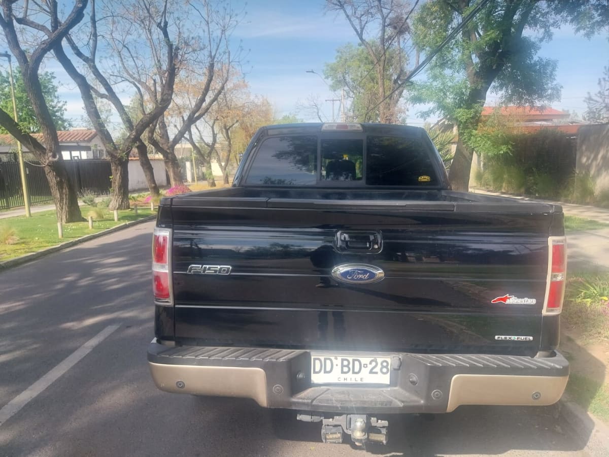 2012 Ford F150 LARIAT Negro - Miniatura 4