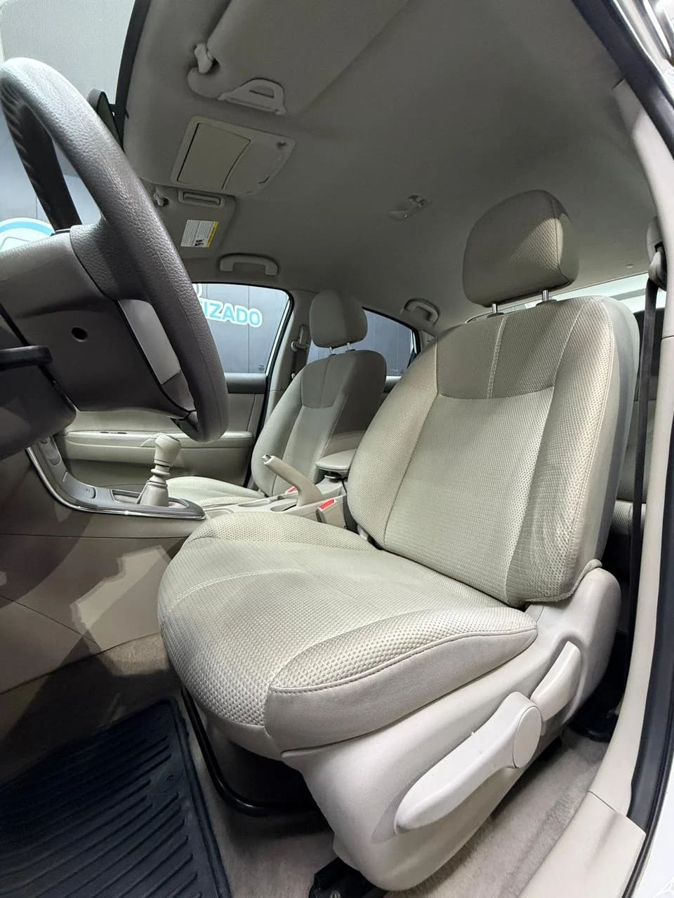 2015 Nissan Sentra 1.8 Blanco - Miniatura 7