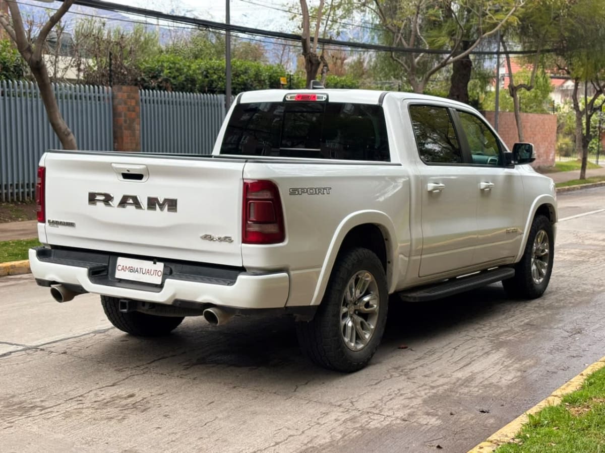 2021 Ram 1500 LARAMIE - Miniatura 3
