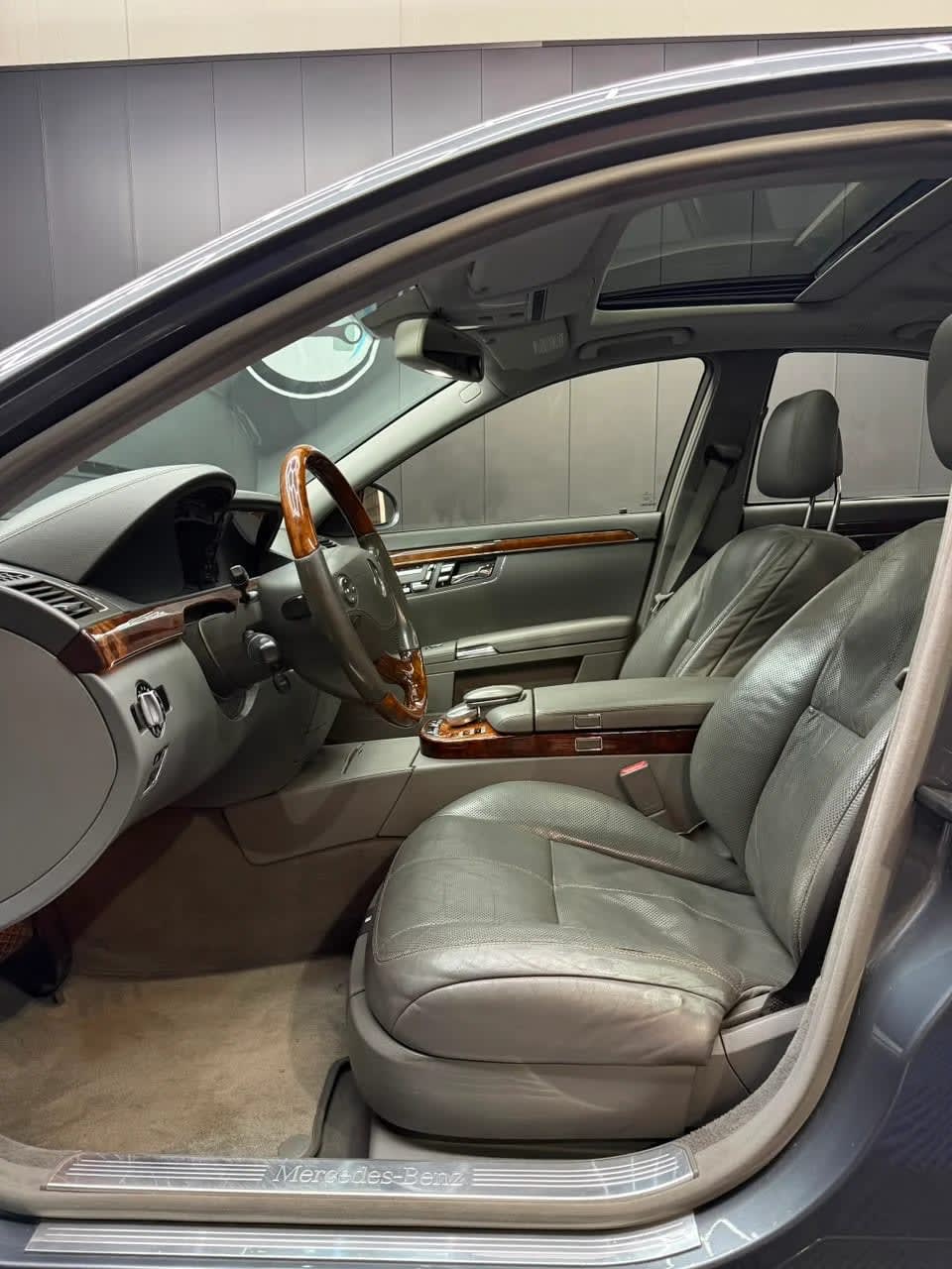 2008 Mercedes-Benz S 500 Gris - Miniatura 6
