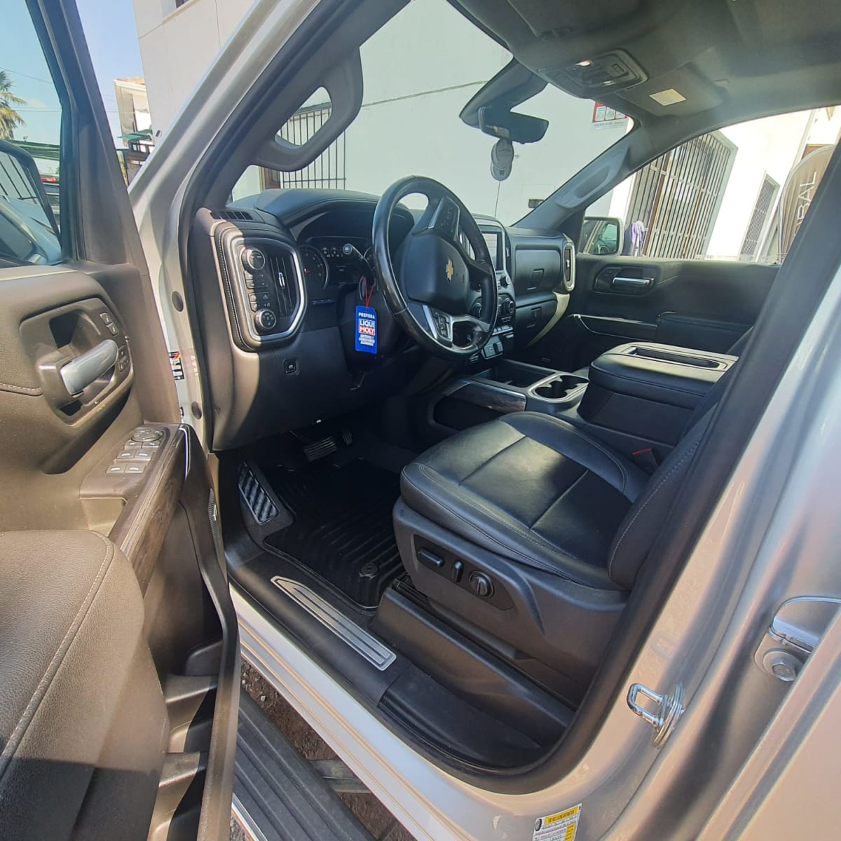 2021 Chevrolet SILVERADO HIGH - Miniatura 8