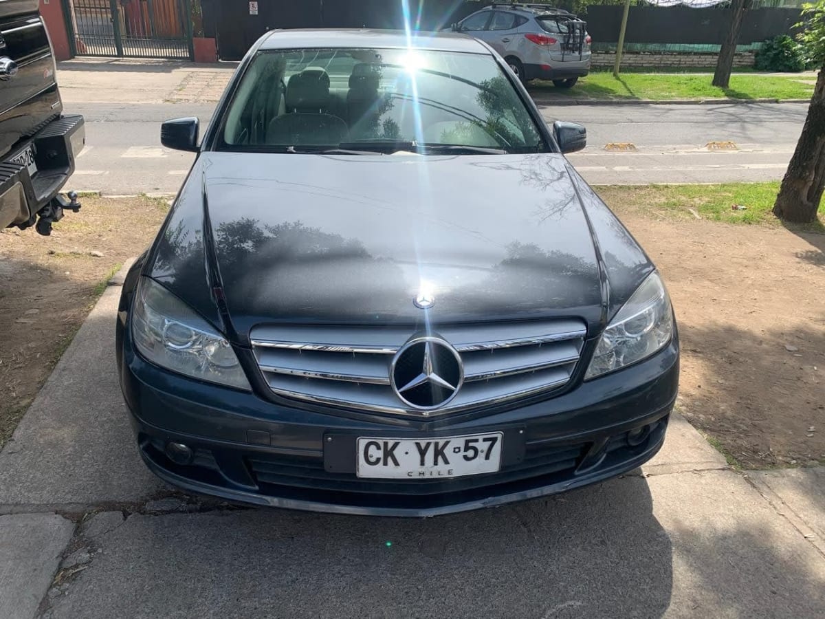 2010 Mercedes-Benz C180 CGI Gris - Imagen 1
