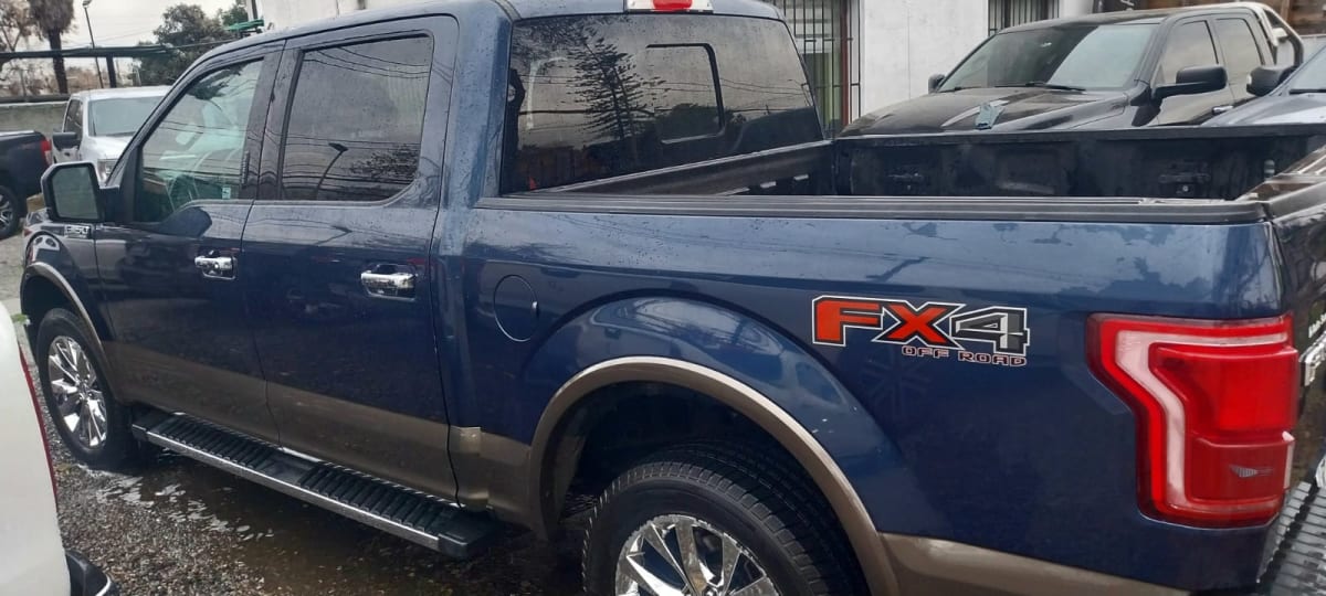 2016 Ford F150 LARIAT - Miniatura 3
