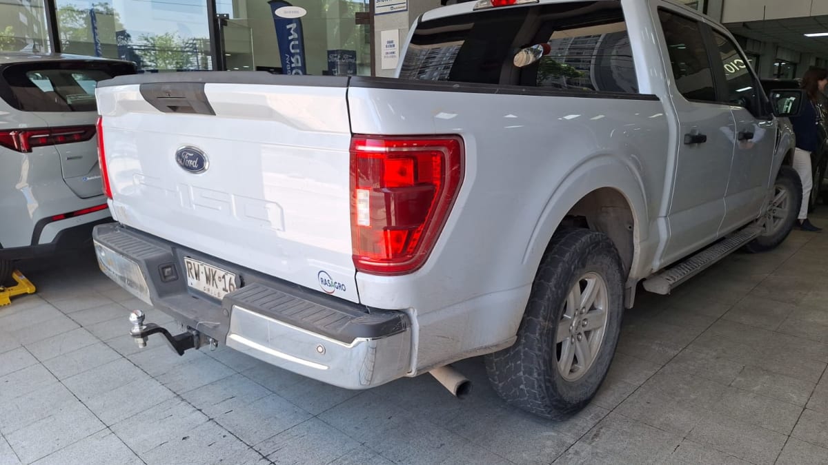 2022 Ford F150 XLT - Miniatura 5