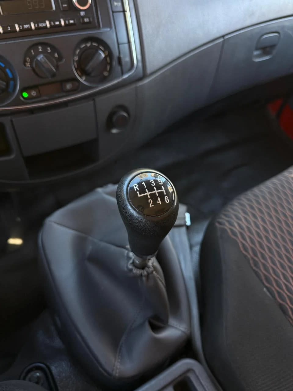 2022 Dongfeng DF 1016 Rojo - Miniatura 10