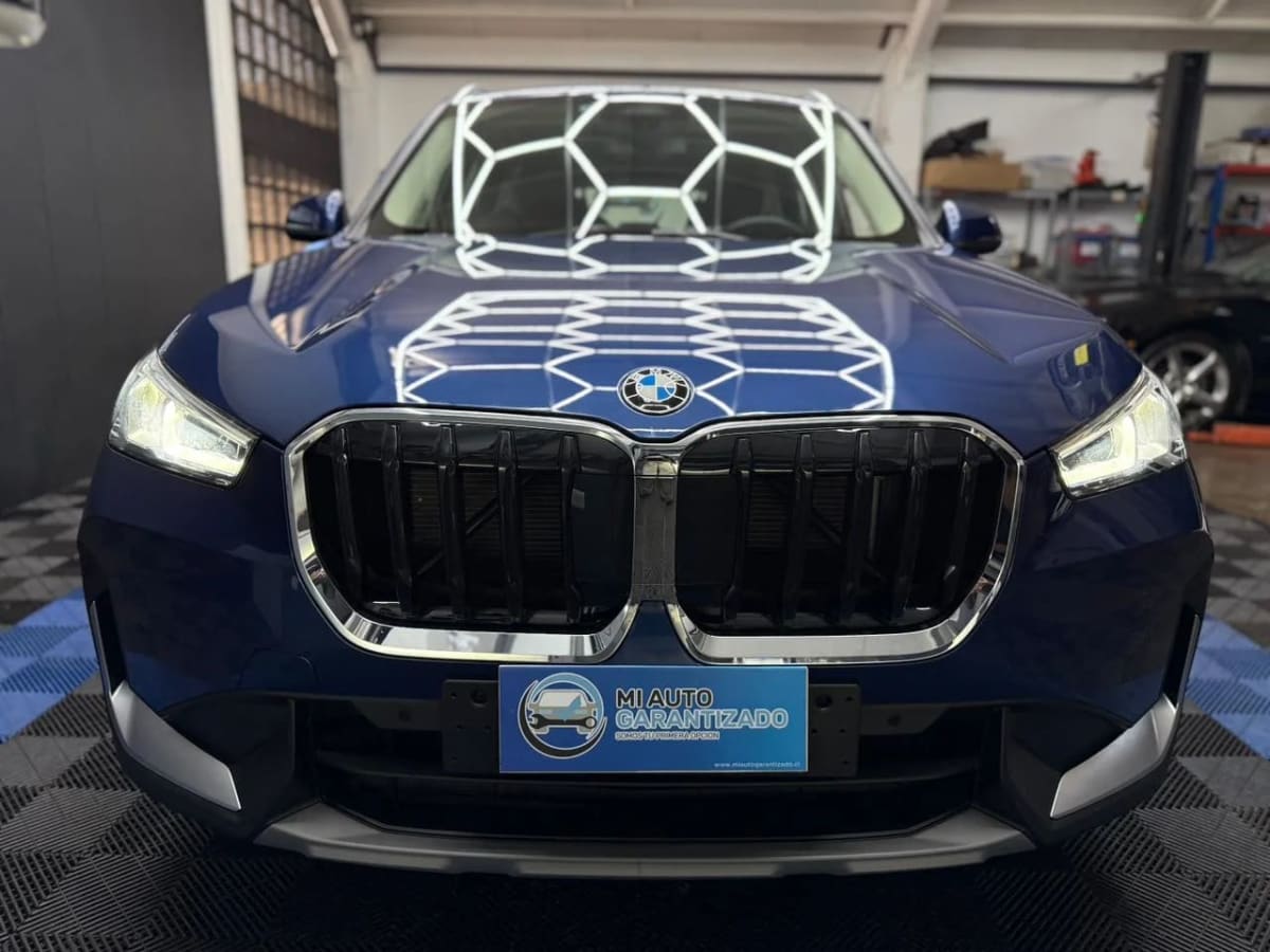 2025 BMW X1 SDRIVE Azul - Miniatura 3