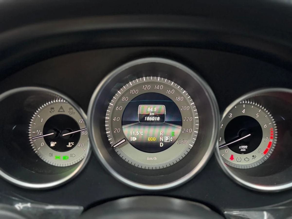 2014 Mercedes-Benz Cls 500 Gris - Miniatura 7