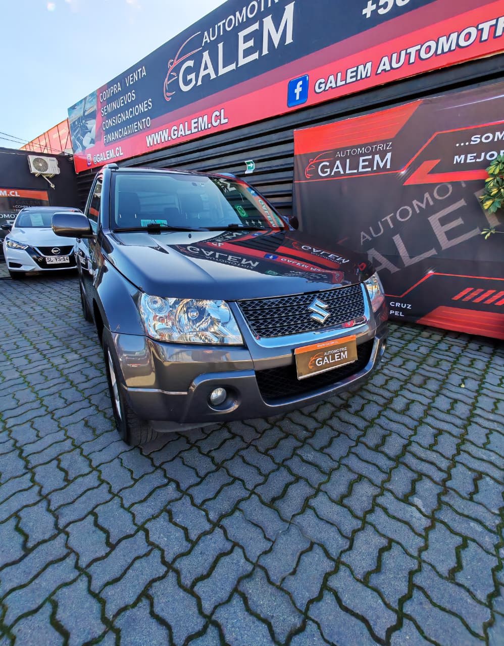 2012 Suzuki Grand Vitara Gris - Miniatura 3