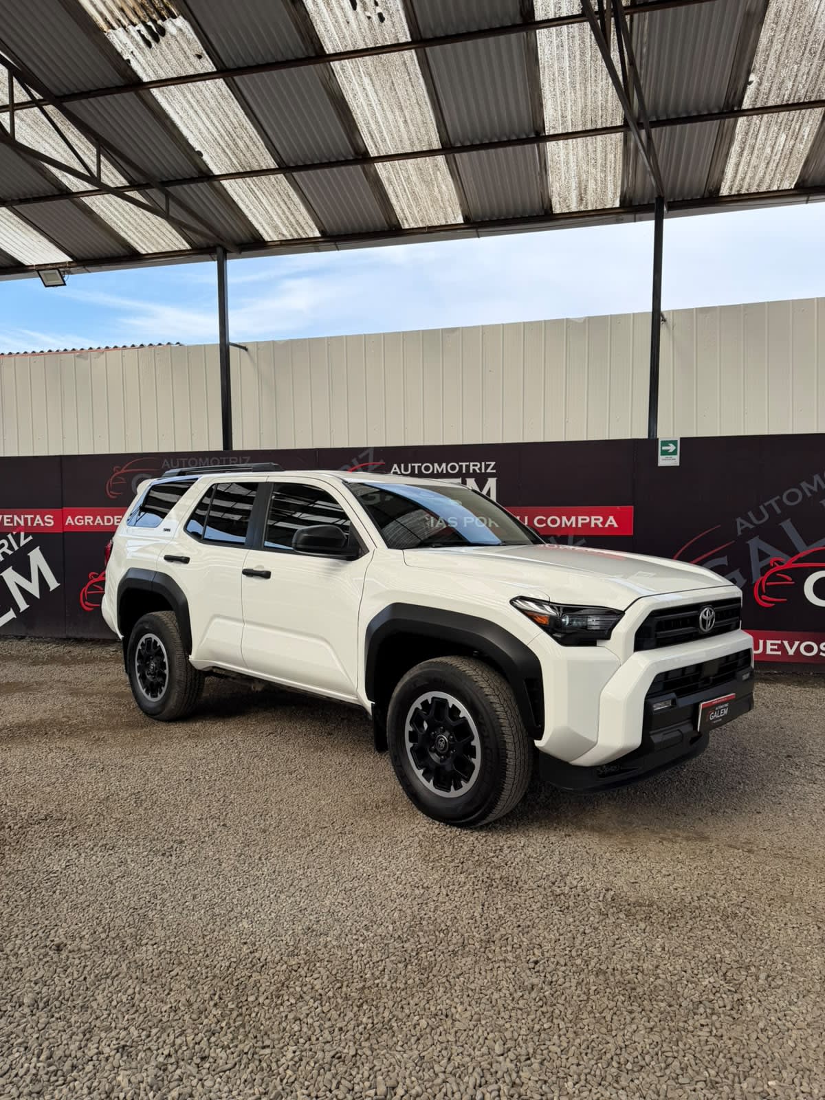 2026 Toyota 4 Runner Blanco - Miniatura 9