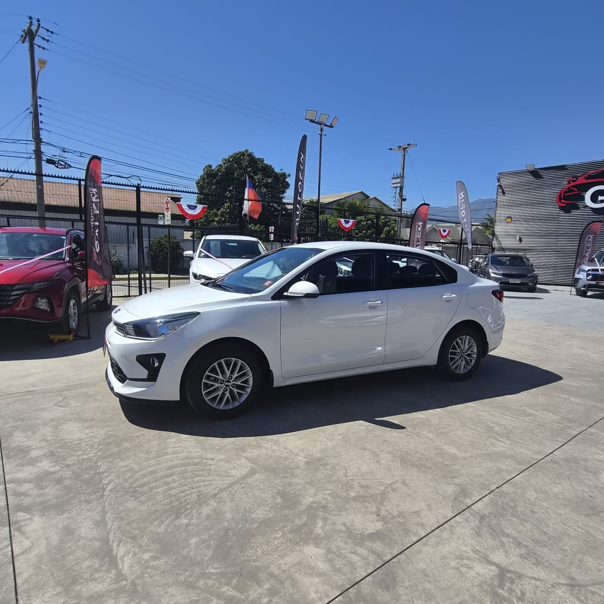 2021 KIA Rio 4 Blanco - Miniatura 3