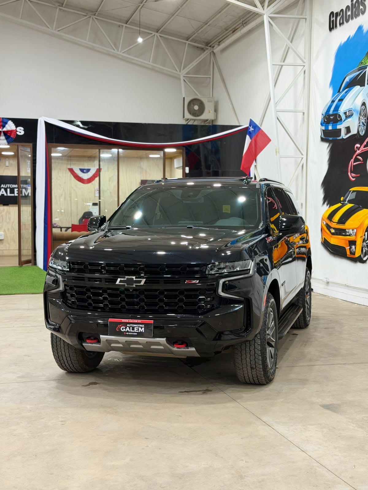 2024 Chevrolet Tahoe Negro - Miniatura 2