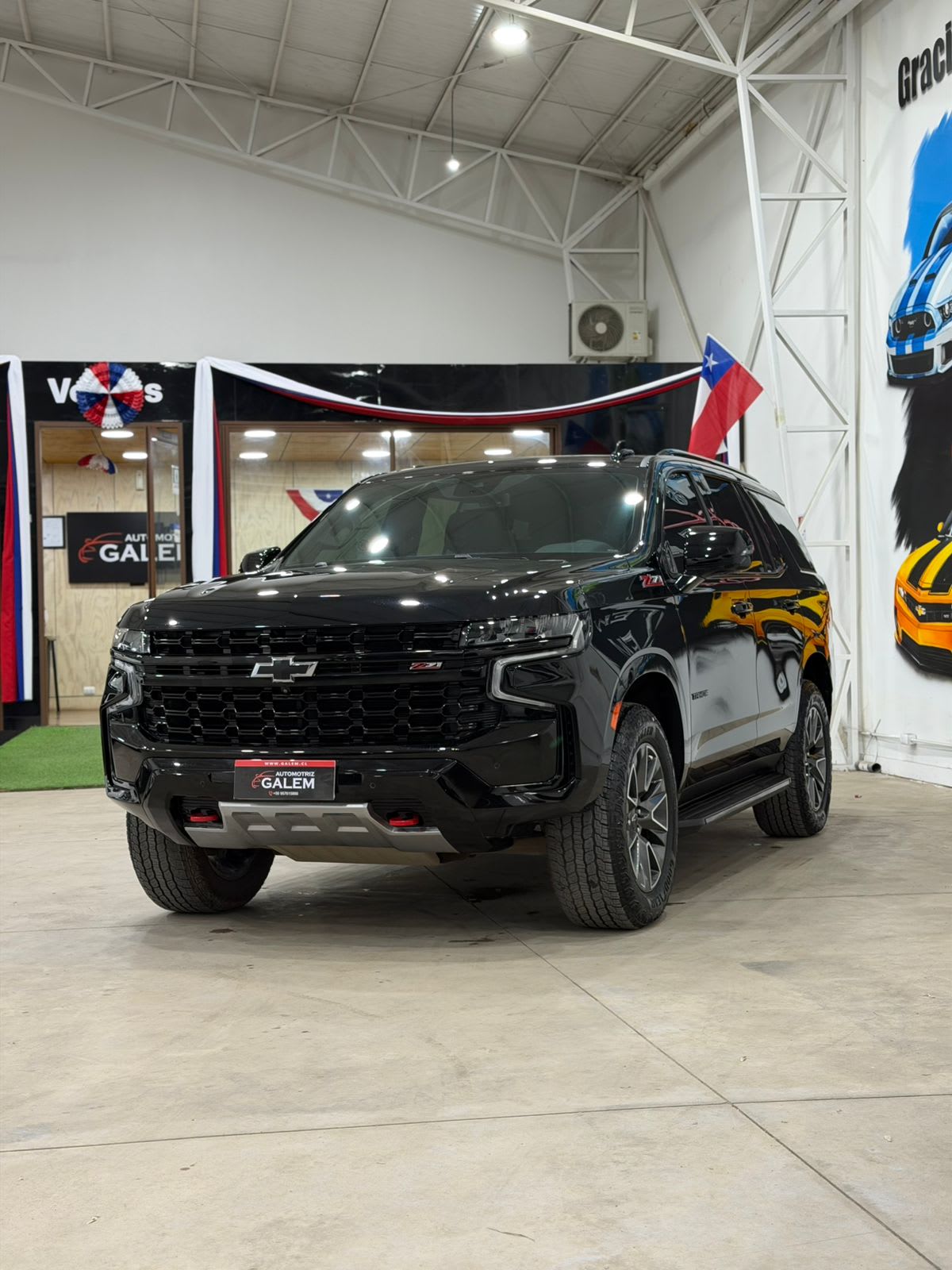 2024 Chevrolet Tahoe Negro - Miniatura 5