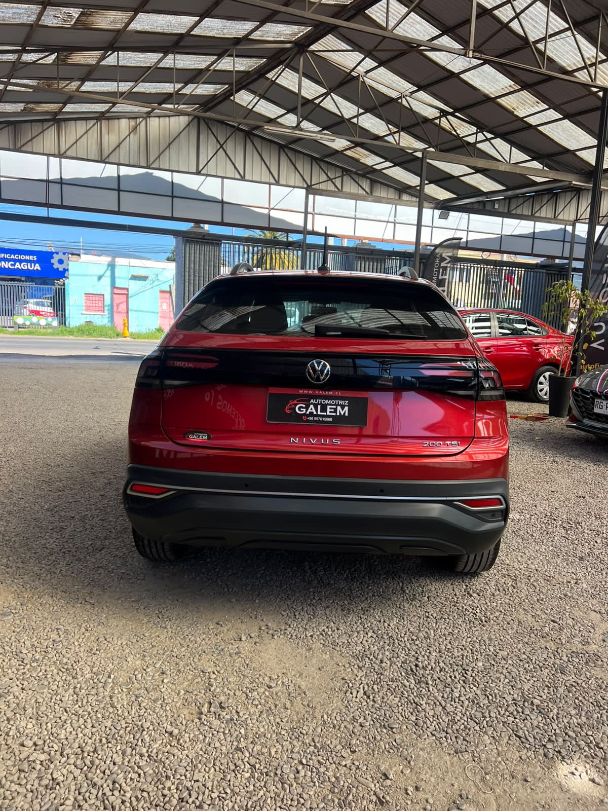 2023 Volkswagen Nivus Rojo - Miniatura 8