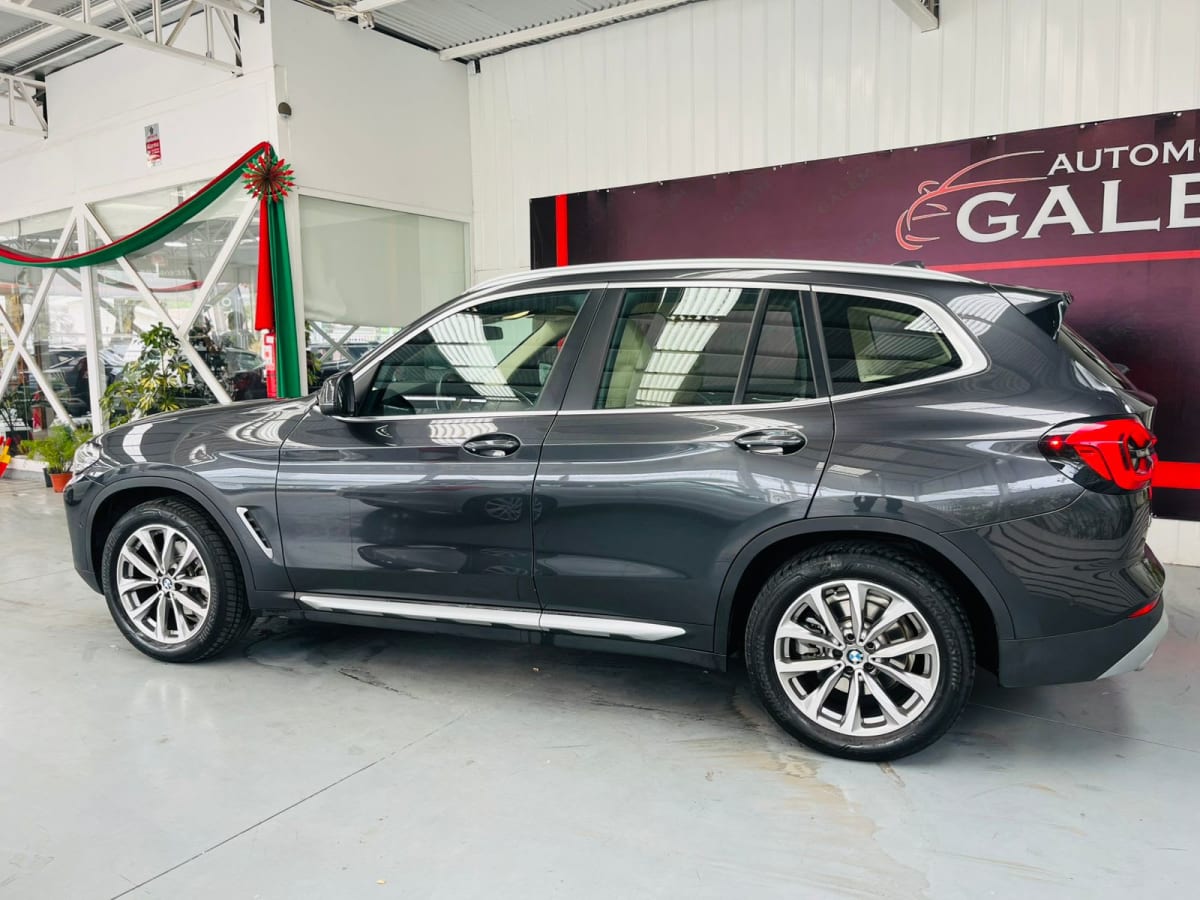 2022 BMW X3 Gris - Miniatura 4