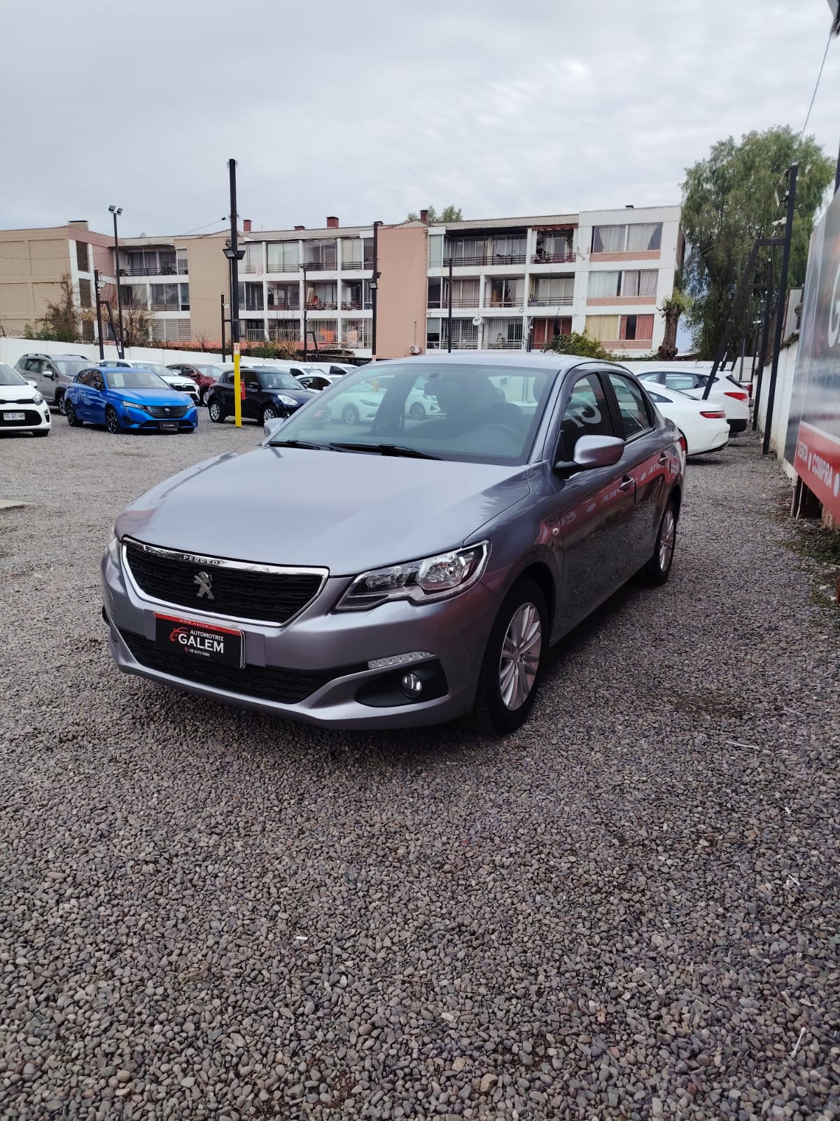 2018 Peugeot 301 Gris - Miniatura 2
