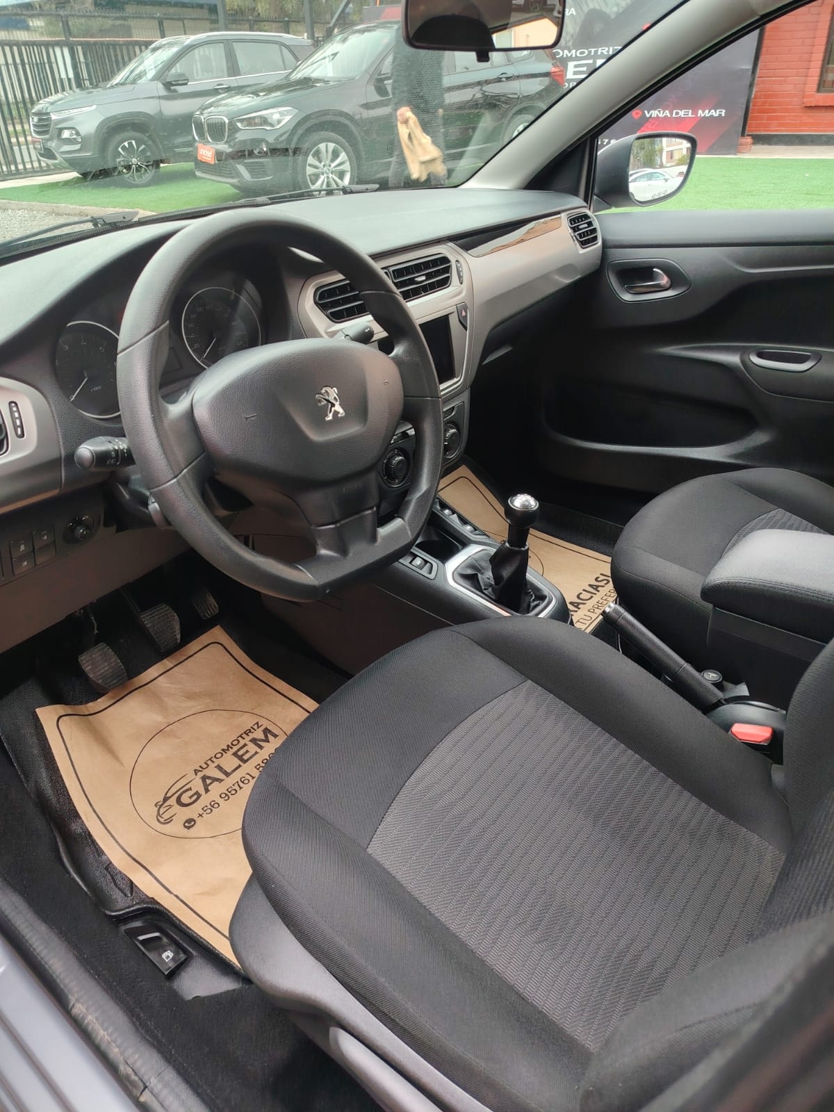2018 Peugeot 301 Gris - Miniatura 8
