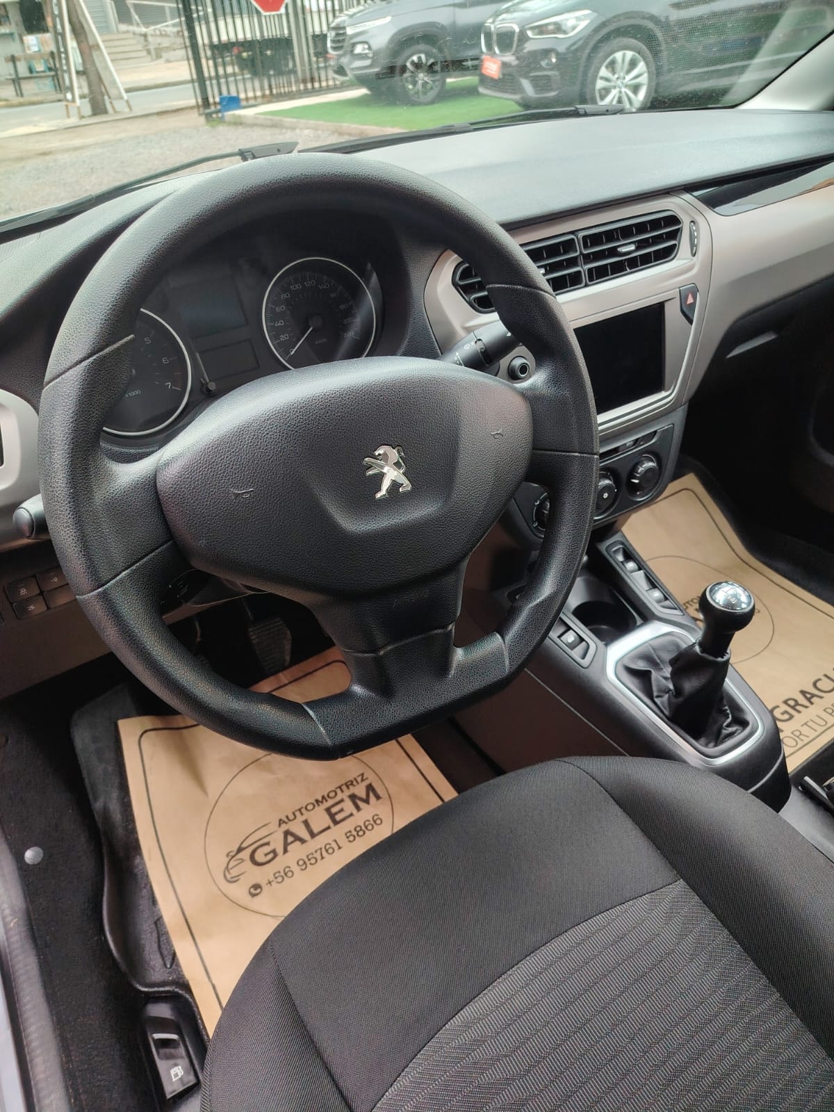 2018 Peugeot 301 Gris - Miniatura 9