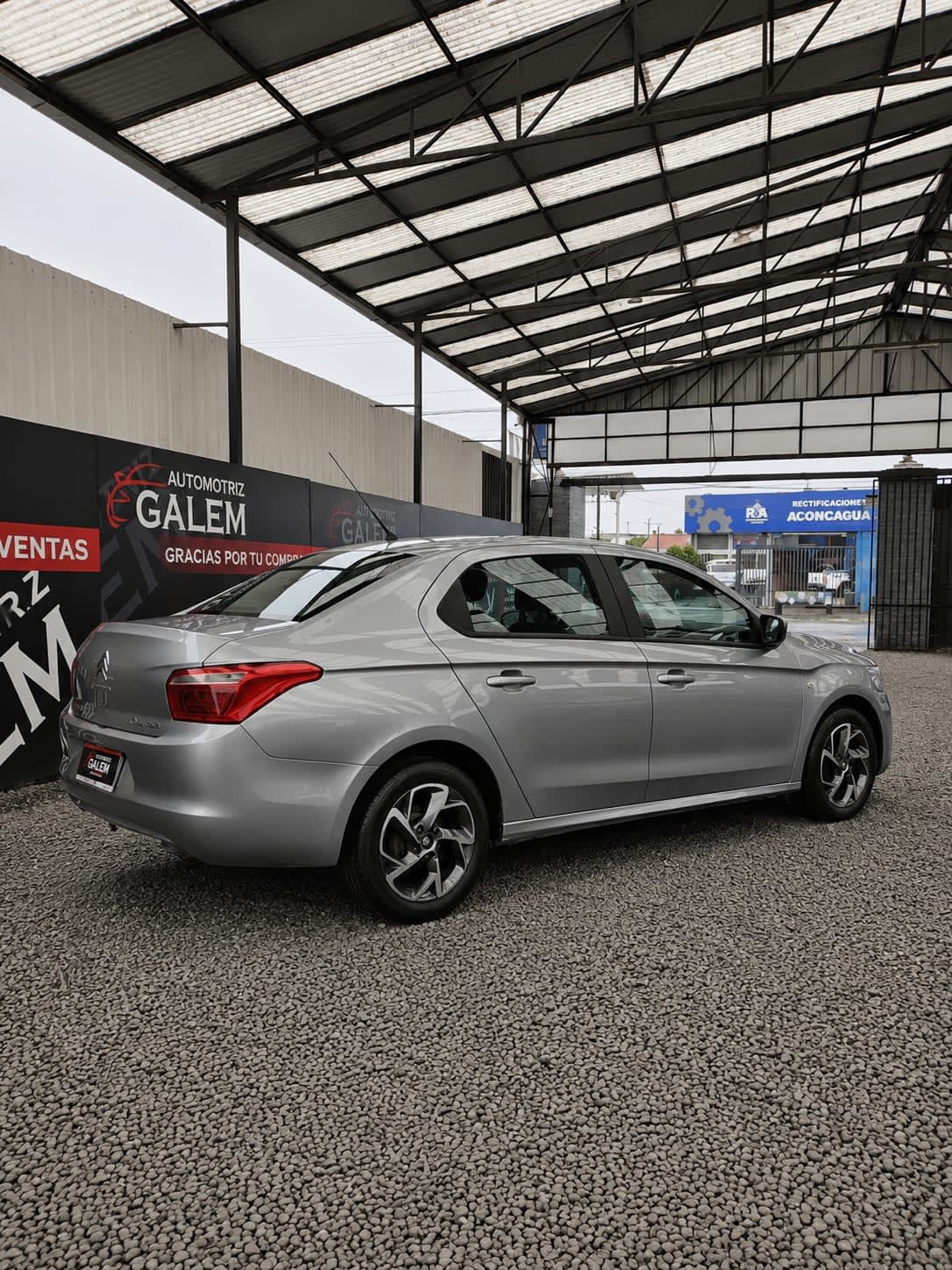 2022 Citroën C Elysee Gris - Miniatura 9