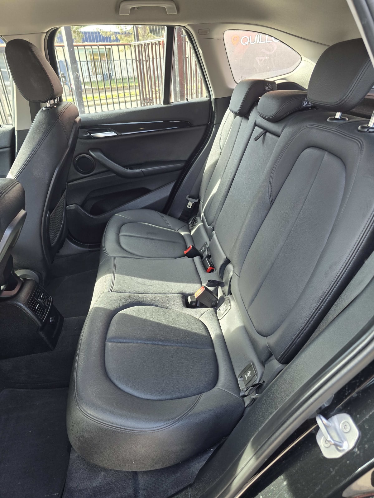2019 BMW X1 Negro - Miniatura 8