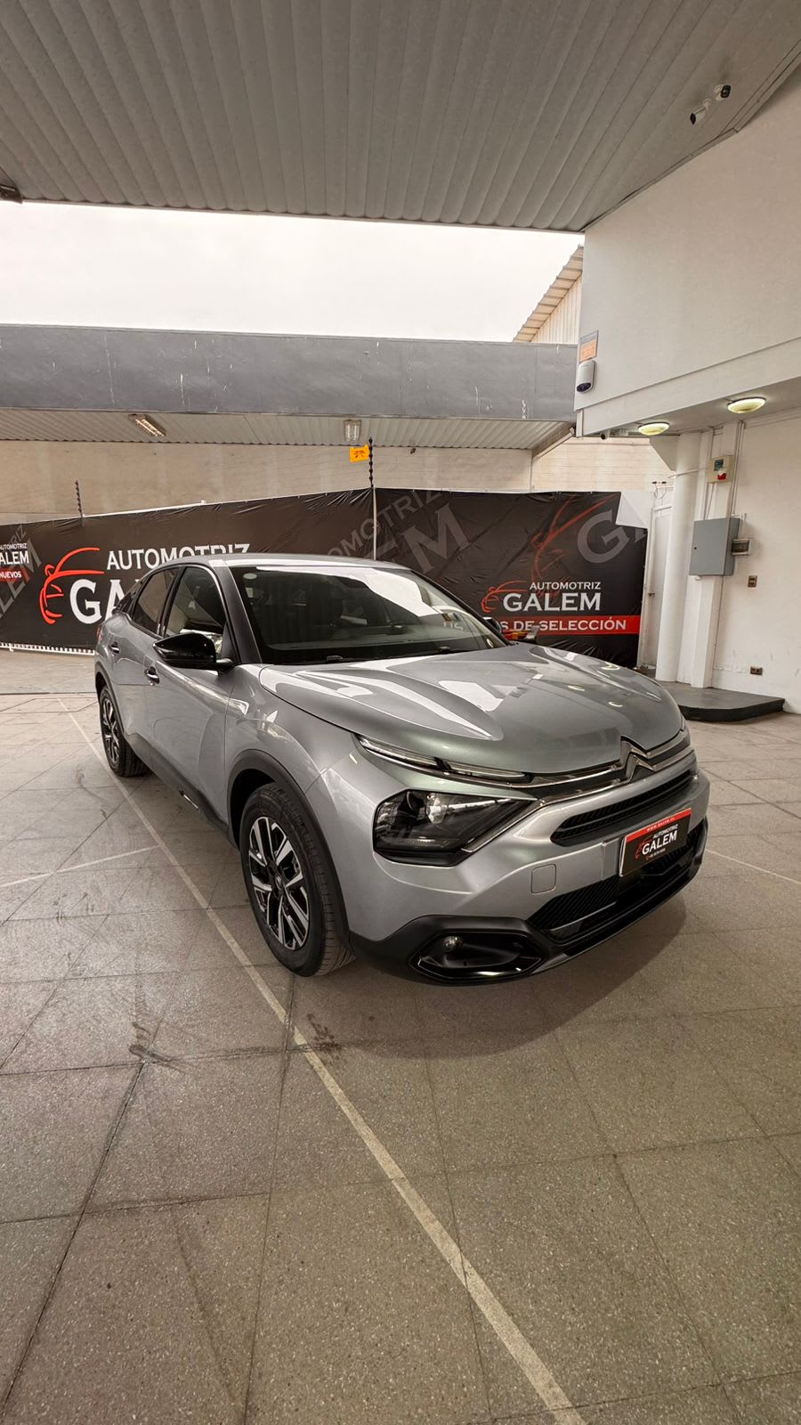 2023 Citroën C4 Plata - Imagen 1