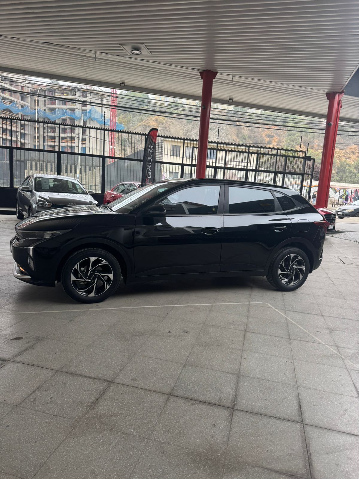 2025 Kia K3 Cross Negro - Miniatura 7