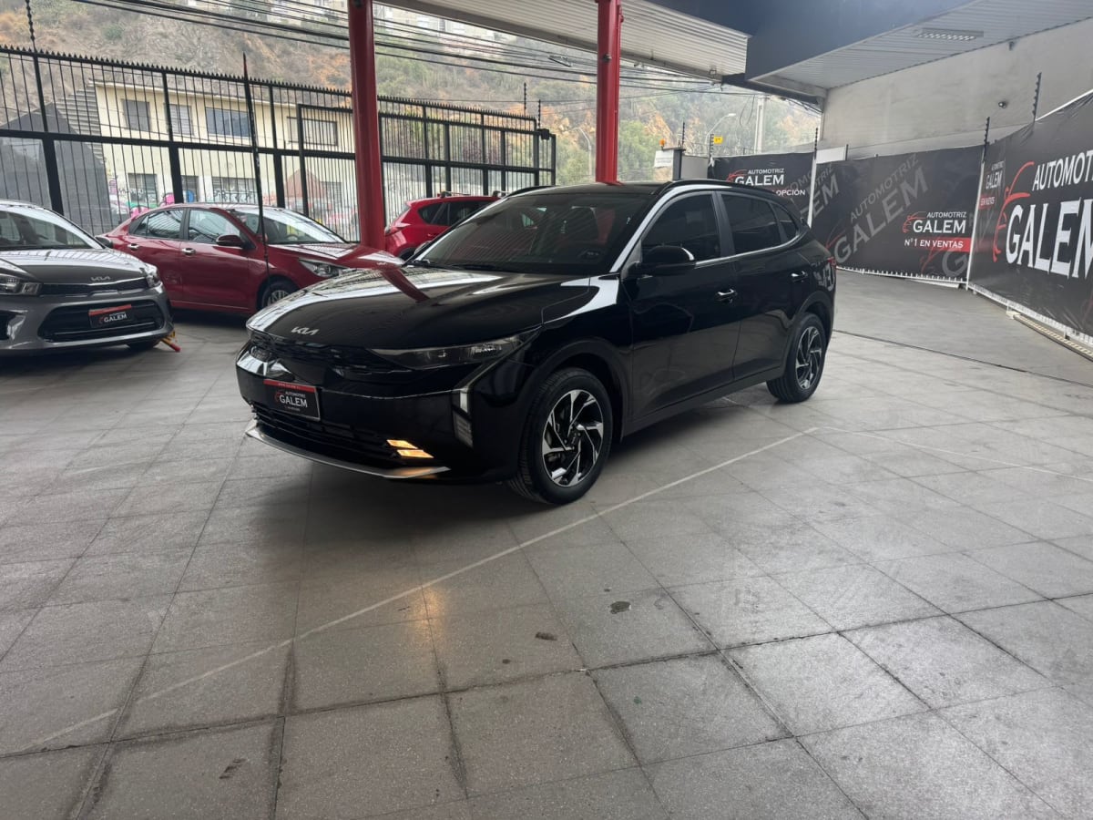 2025 Kia K3 Cross Negro - Miniatura 10