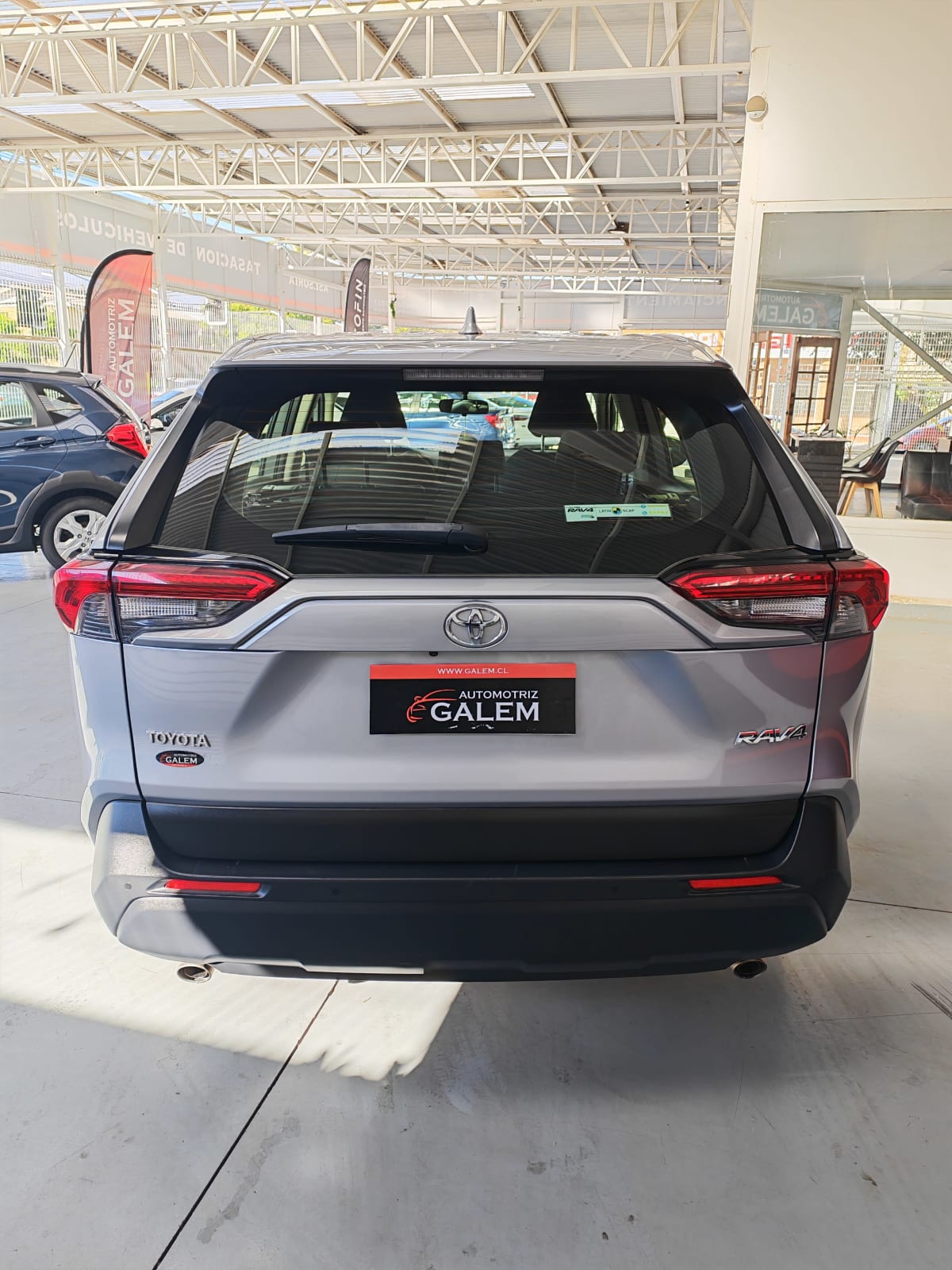 2022 Toyota Rav 4 Plata - Miniatura 3
