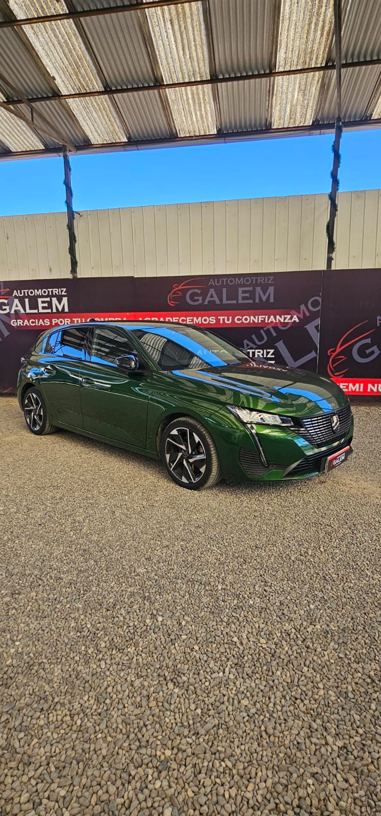 2022 Peugeot 308 Verde - Imagen 1