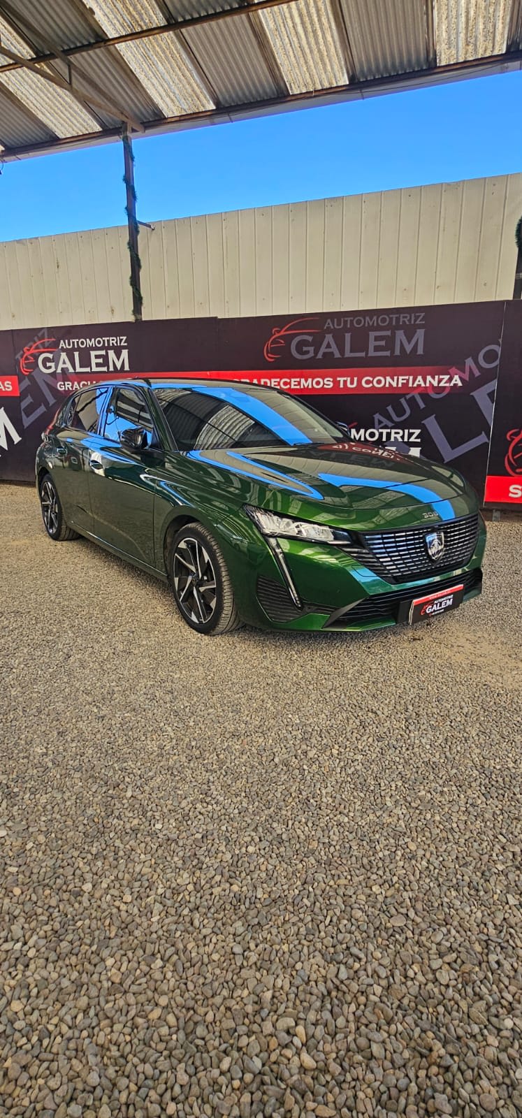 2022 Peugeot 308 Verde - Miniatura 10