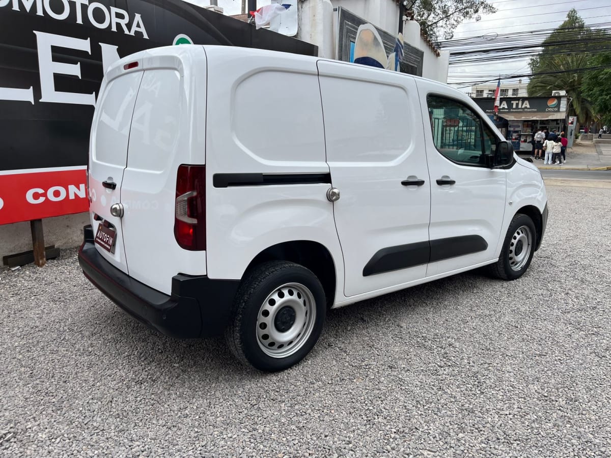 2021 Peugeot Partner Blanco - Miniatura 9