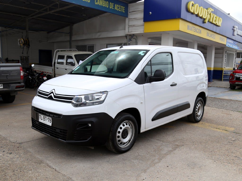 2024 Citroën Berlingo BLUEHDI - Imagen 1