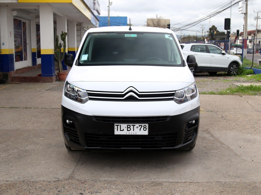 2024 Citroën Berlingo BLUEHDI - Miniatura 2