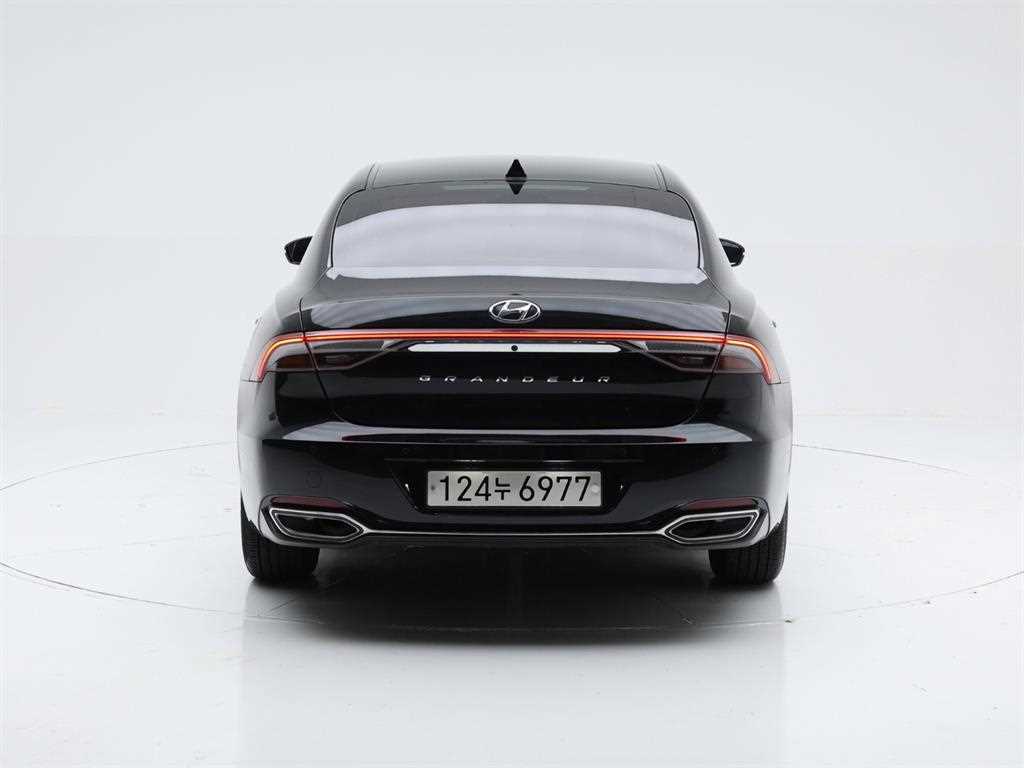 2021 Hyundai Grandeur IG Negro - Miniatura 4