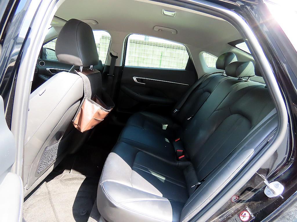 2023 Hyundai Sonata (DN8) Negro - Miniatura 6