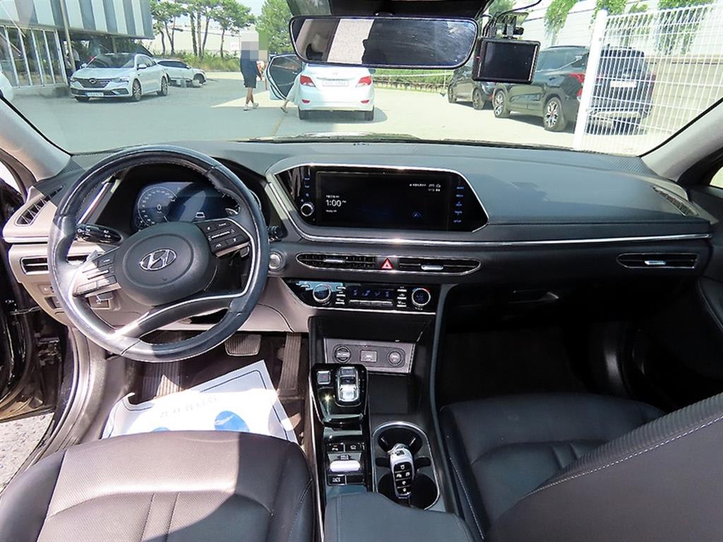 2023 Hyundai Sonata (DN8) Negro - Miniatura 7