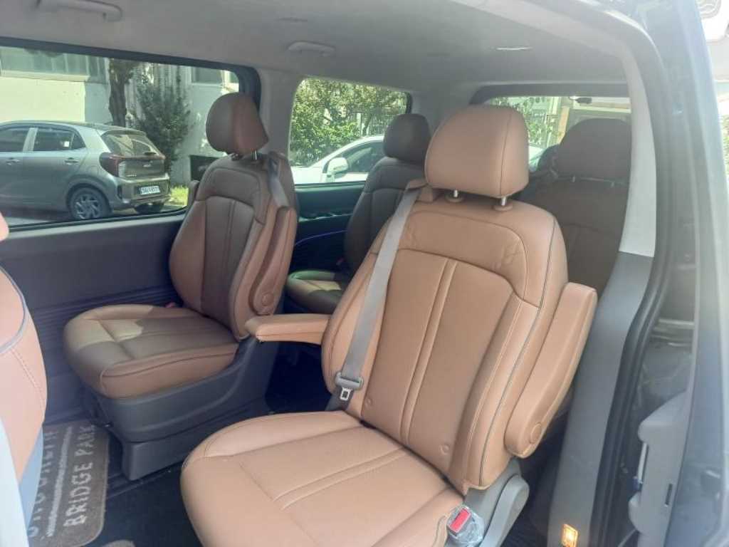 2023 Hyundai Staria Ref 419976 Electricity Gris - Miniatura 9