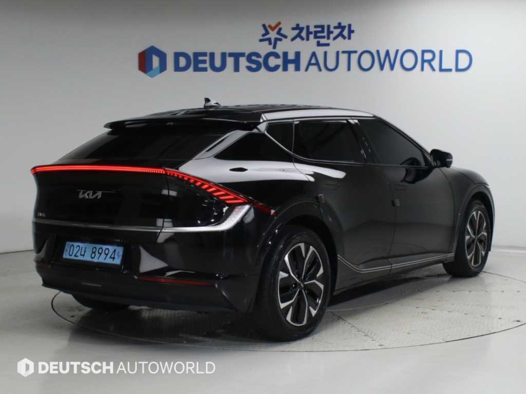 2022 KIA Ev6 Ref 419942 Electricity Negro - Miniatura 4